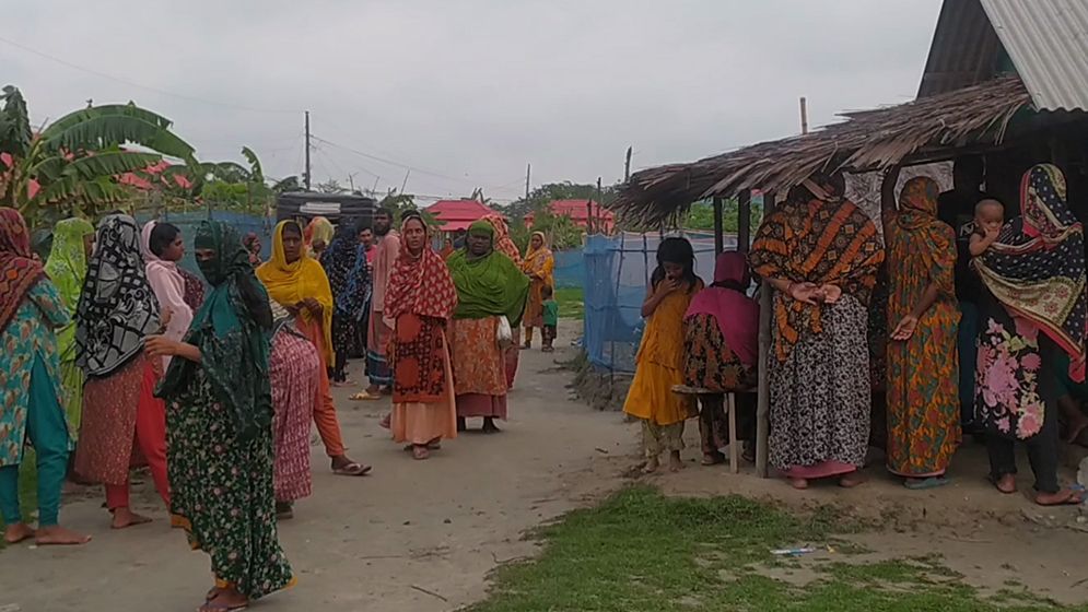 নারী থেকে হঠাৎ পুরুষে বদলে গেলেন তামান্না