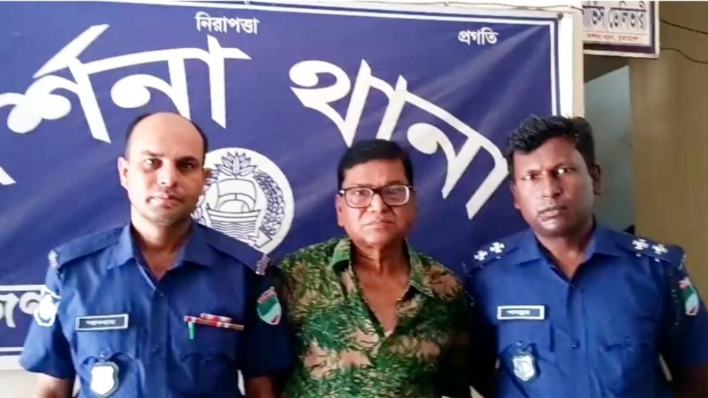 ভারতে পালানোর সময় আ.লীগ নেতা গ্রেফতার