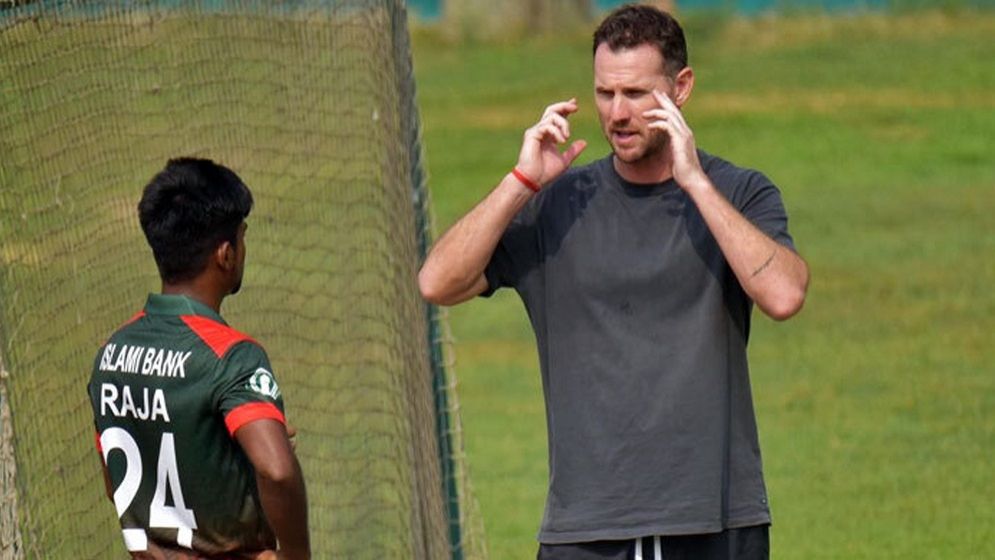 তাসকিন-রানাদের দায়িত্বে শন টেইট