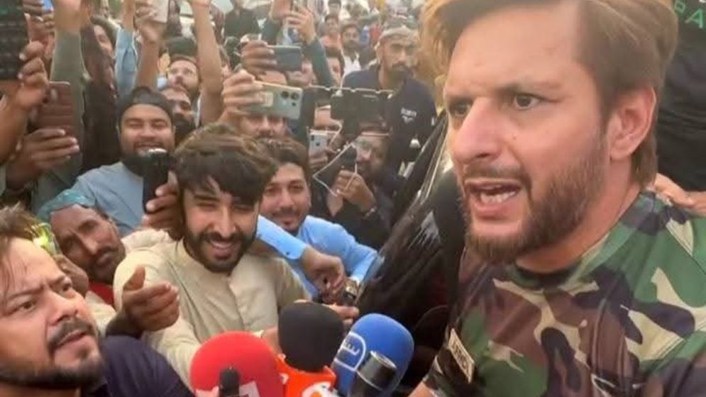 মোদি এখন বুঝতে পারছেন পাকিস্তানের মুখোমুখি হওয়া কতটা ব্যয়বহুল: আফ্রিদি