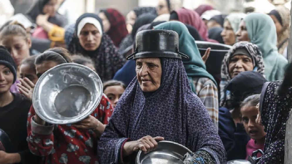 ১৮ মাস ধরে গাজায় ঘণ্টায় একজন নারীকে হত্যা করছে ইসরাইল