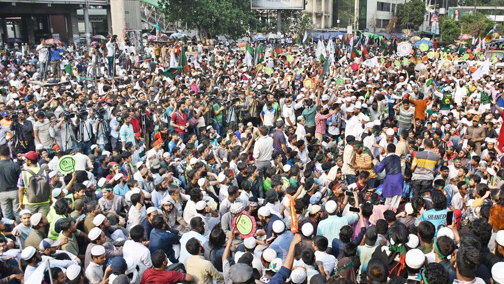 ‘আওয়ামী বয়ান ফিরিয়ে আনার অপচেষ্টা হচ্ছে’