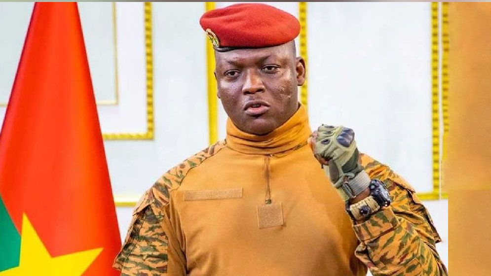 বুরকিনা ফাসোর সেনাশাসক ইব্রাহিম যেভাবে বিশ্বের মানুষের হৃদয় জিতলেন