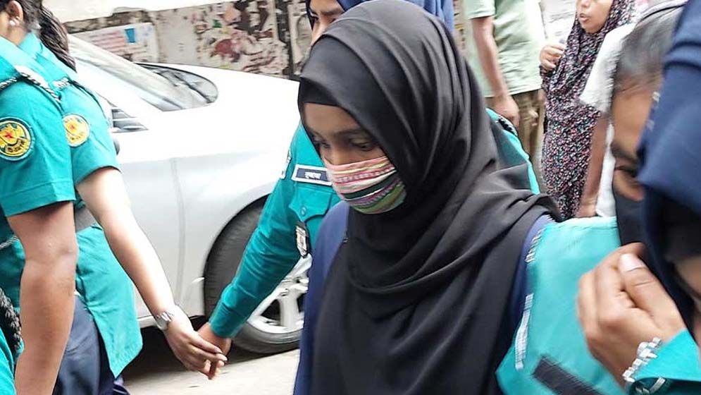 মাস্টারমাইন্ড পিয়াস ও বান্ধবী ঐশি অধরা