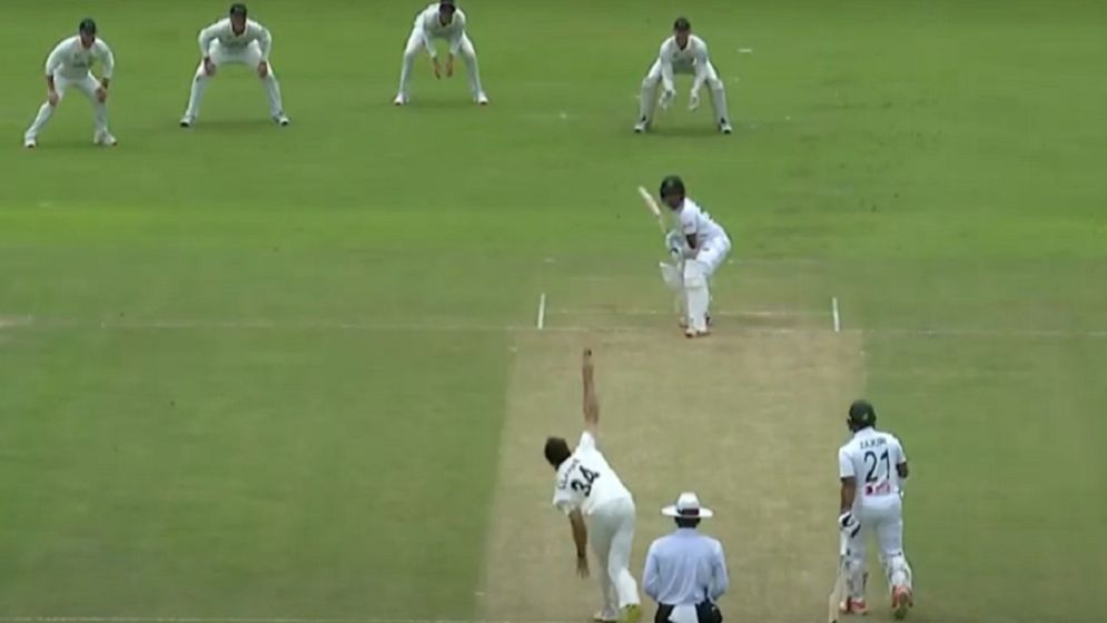 আড়াইশ পেরিয়ে থামল নিউজিল্যান্ড, টাইগারদেরও দারুণ শুরু