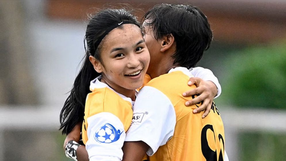 প্রতিপক্ষের জালে সাবিনাদের অবিশ্বাস্য ২৮ গোল