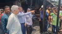 মুন্সীগঞ্জে অগ্নিকাণ্ডে ক্ষতিগ্রস্তদের সহযোগিতার আশ্বাস উপদেষ্টার