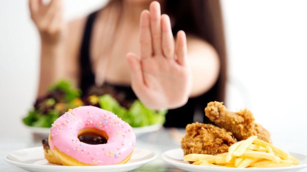 গরমে এড়িয়ে চলুন ৫ খাবার