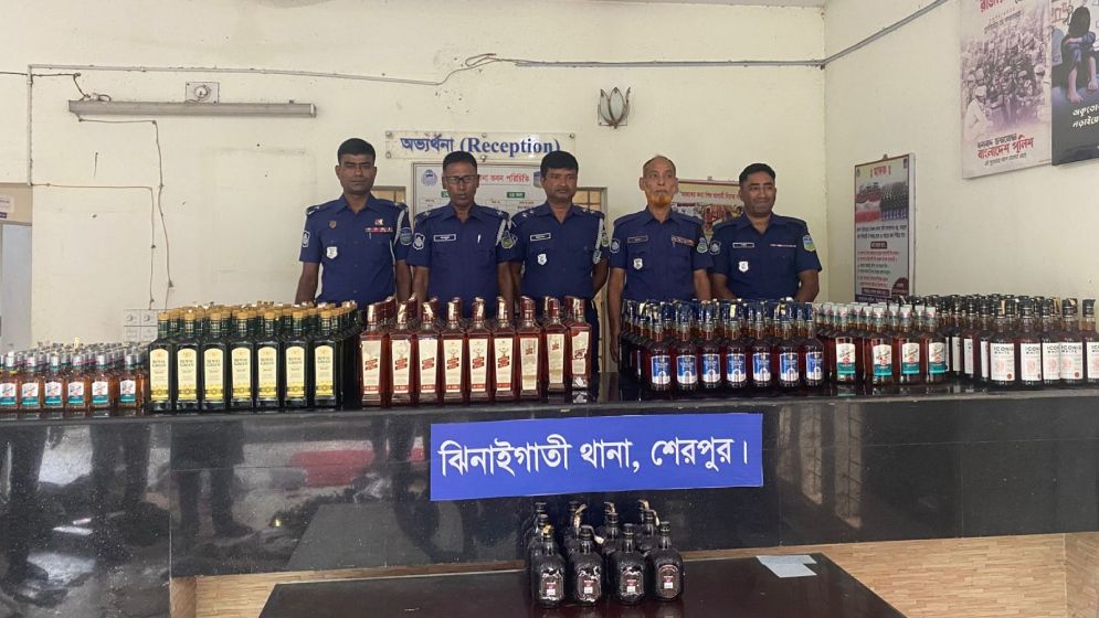 শেরপুরে ফের ৩০০ বোতল ভারতীয় মদ উদ্ধার