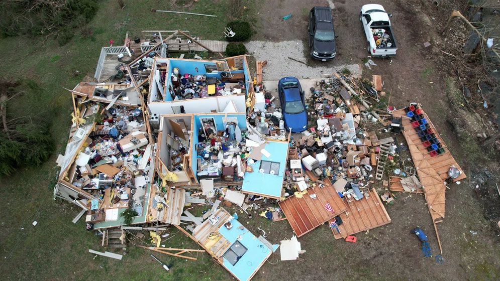 হঠাৎ টর্নেডোর হানায় লণ্ডভণ্ড মিসৌরি, প্রাণহানি ৭