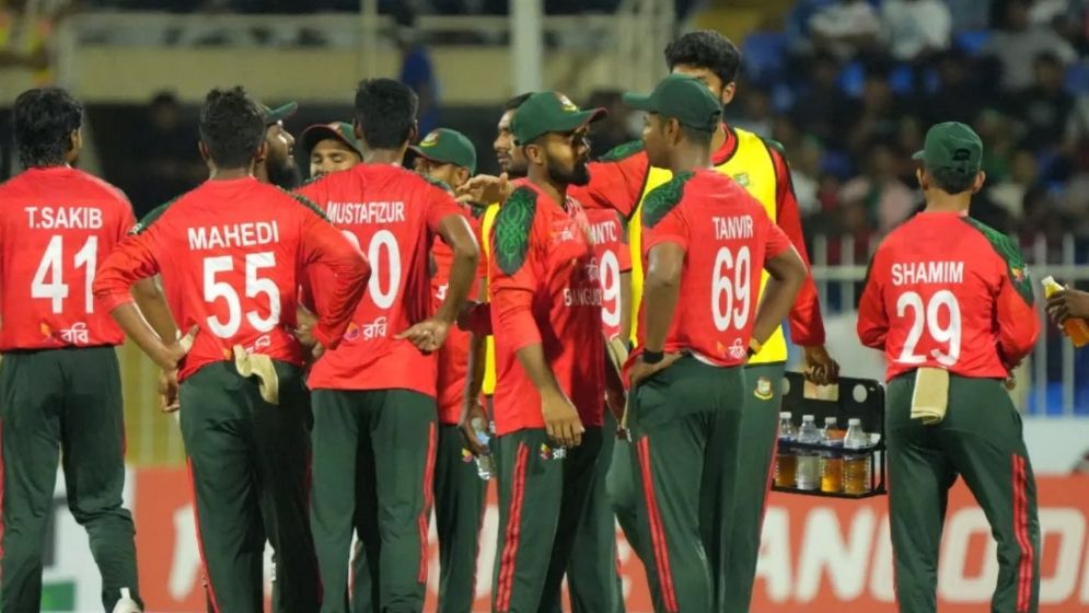 কষ্টেসৃষ্টে আমিরাতকে হারিয়ে যে ২ উন্নতি চাইলেন লিটন