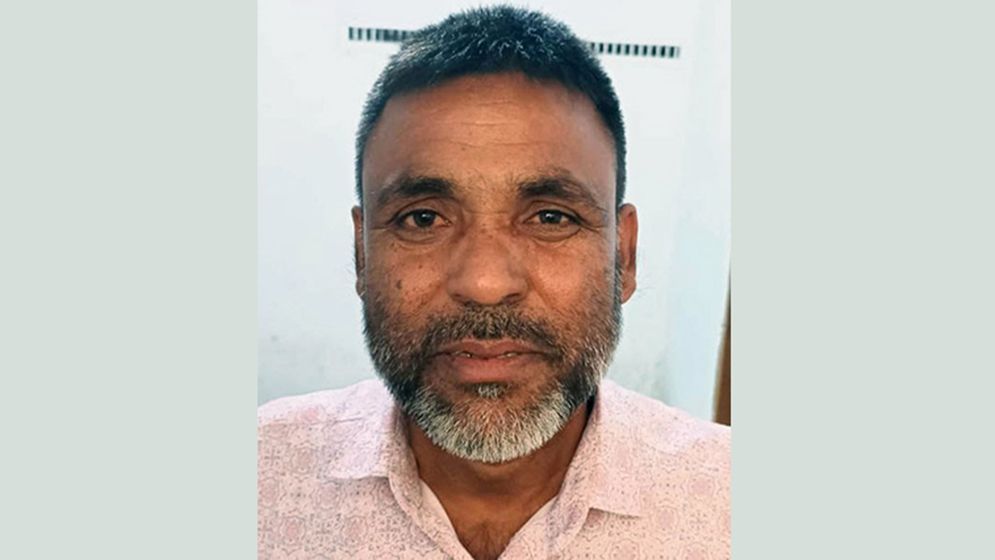 বিএনপির সাবেক এমপির গাড়িতে হামলা মামলায় সাবেক চেয়ারম্যান গ্রেফতার