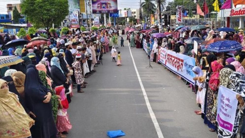 খুলনায় নারী সংস্কার কমিশনের প্রস্তাবনা বাতিলের দাবি