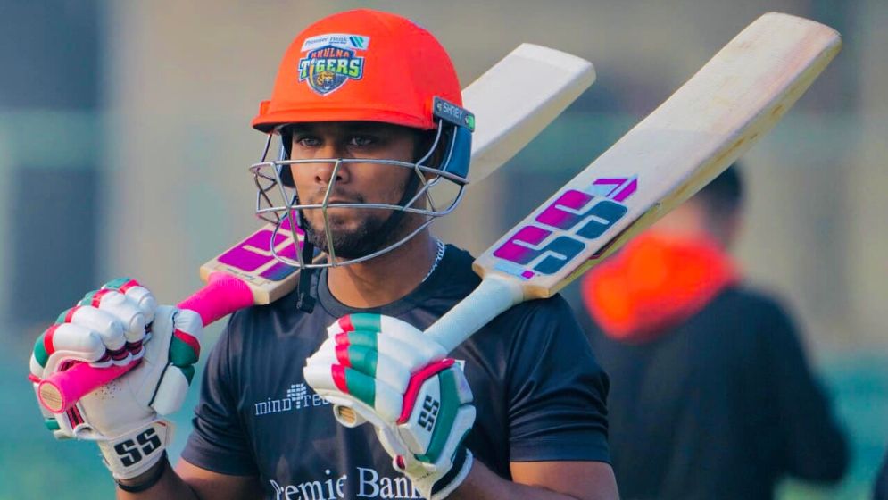 ব্যাটে ঝড় তুলে সাব্বিরের ৯৬ বলে ১৫২*