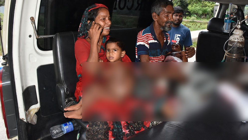 বোমা বিস্ফোরণে আহত তিন ভাই-বোনের একজন মারা গেছে