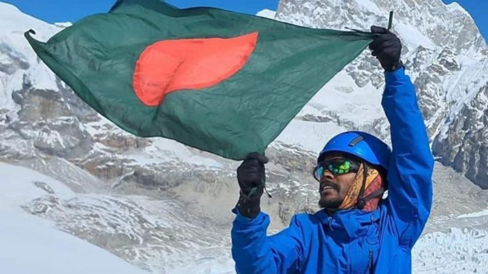 কক্সবাজার থেকে হেঁটে শাকিলের এভারেস্ট জয়