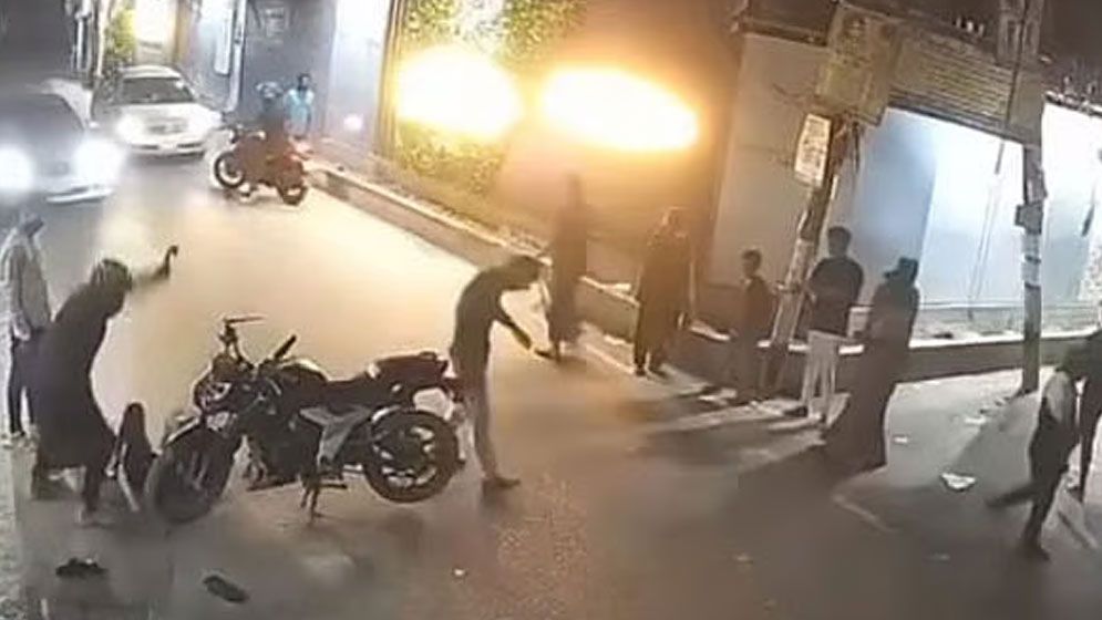 সেন্ট্রাল রোডে হামলার শিকার সেই যুবক বিএনপির কর্মী