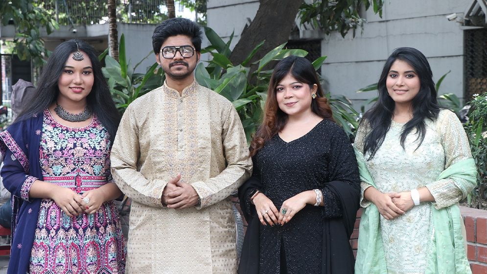 ইতিহাসে প্রথম ঘটনা, একই মঞ্চে সেরা ৪ শিল্পী