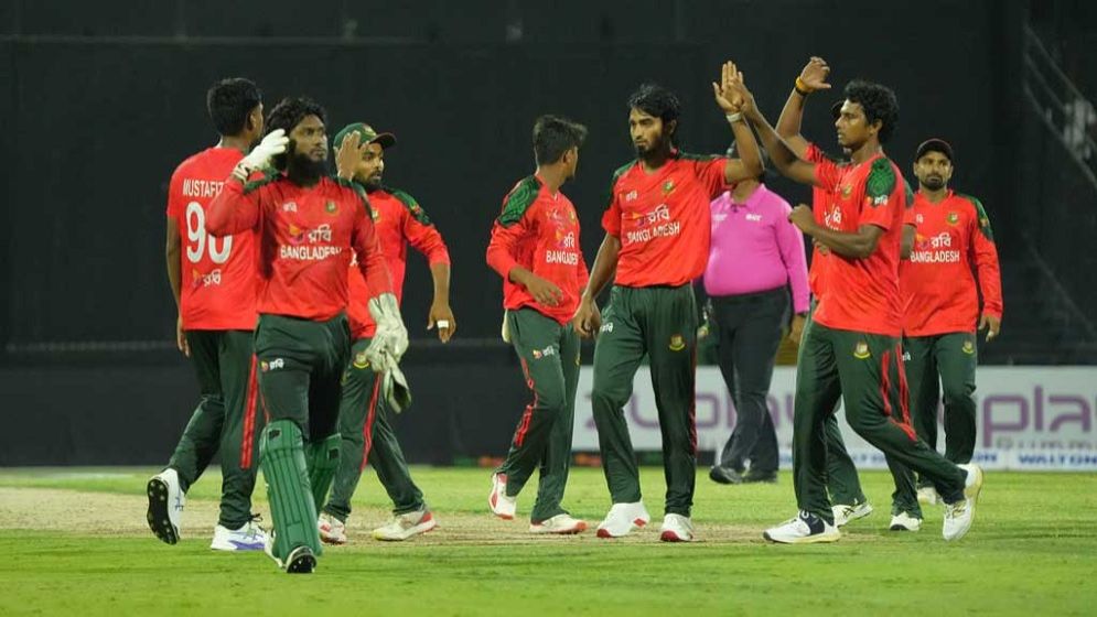 দুবাই থেকে পাকিস্তান যাবে বাংলাদেশ দল