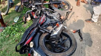 ট্রাকের ধাক্কায় মোটরসাইকেলের দুই আরোহী নিহত