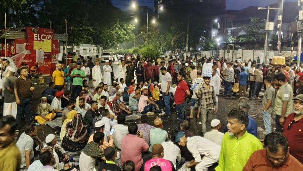রাতেও কাকরাইলে বিএনপি নেতাকর্মীদের অবস্থান নিয়ে বিক্ষোভ