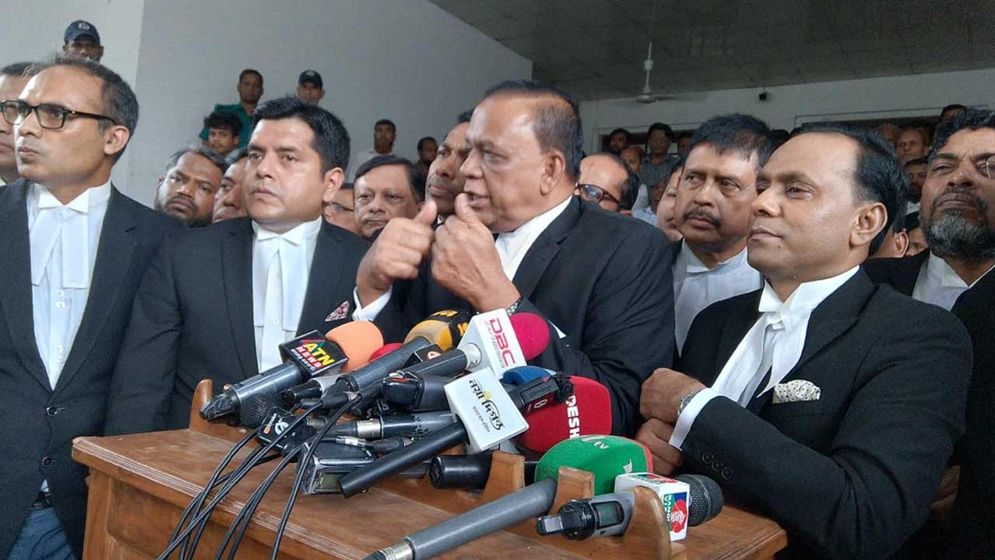 ইশরাককে শপথ না পড়ালে আদালত অবমাননা হবে: ব্যারিস্টার মাহবুব উদ্দিন খোকন