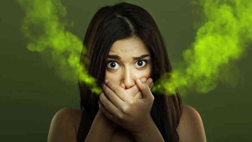 দাঁত মাজার পরও মুখে দুর্গন্ধ? সমাধানে জেনে নিন ঘরোয়া উপায়