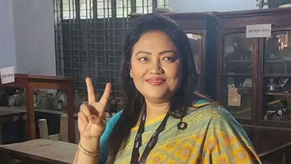 মমতাজের বাড়ি থেকে ৯০০ কোটি টাকা উদ্ধারের বিষয়ে যা জানা গেল