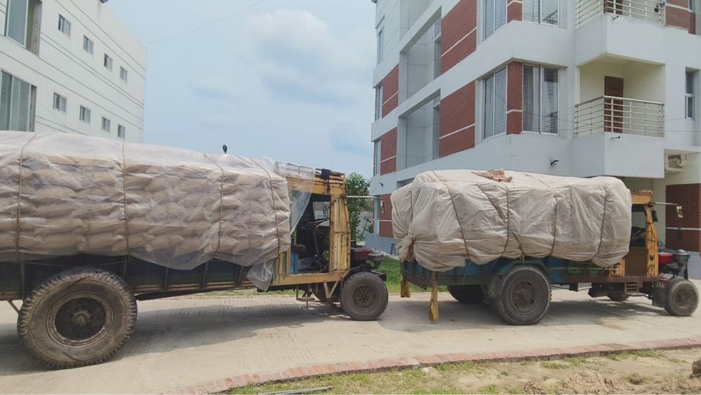 আ.লীগ নেতার ১৬ টন সরকারি চাল জব্দ