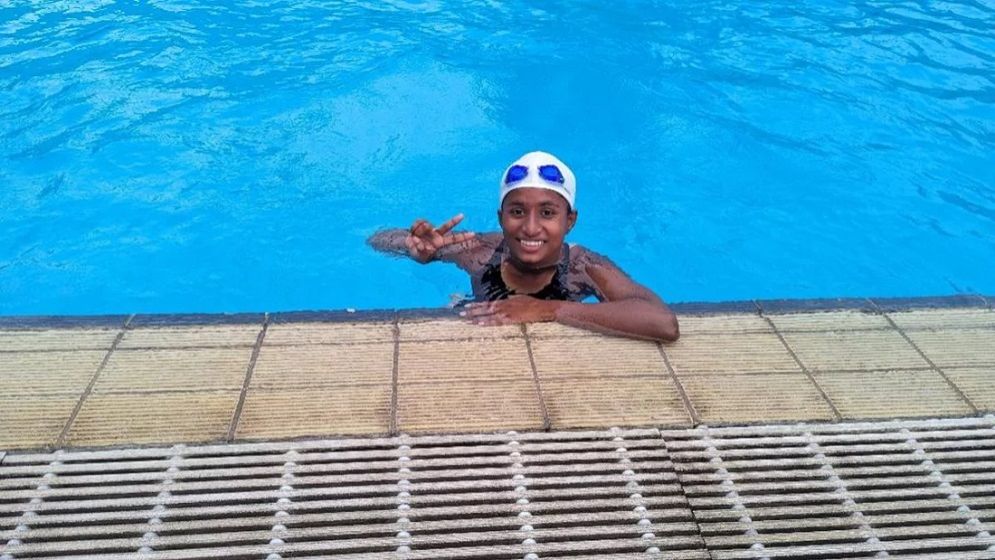 সোনার ফুল হয়ে ফুটল জুঁই