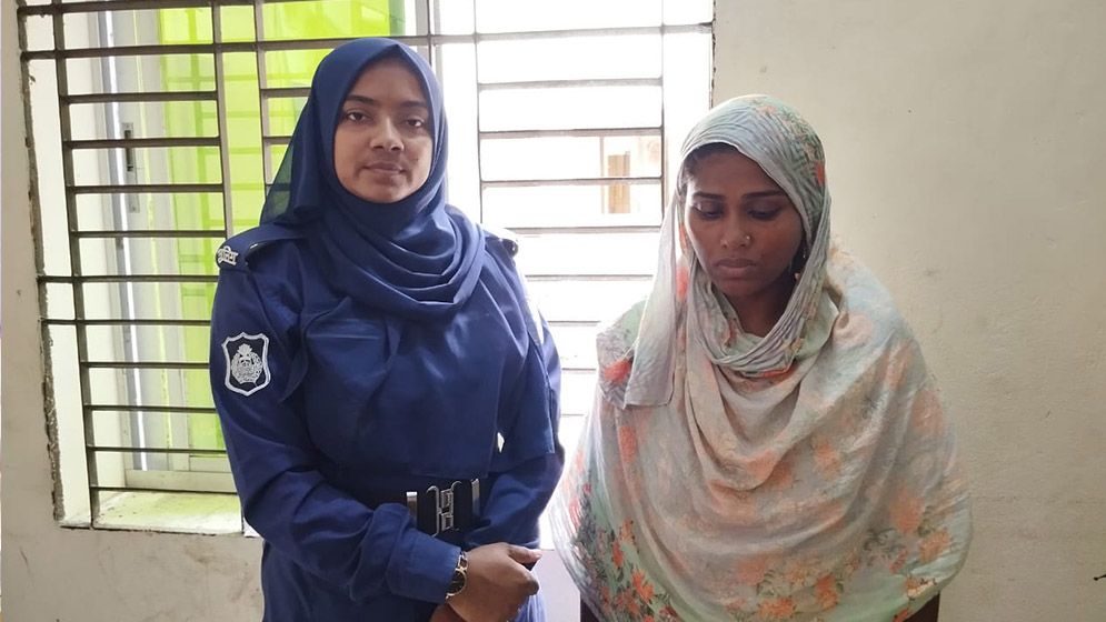 ইয়াবা ও গাঁজাসহ নারী গ্রেফতার