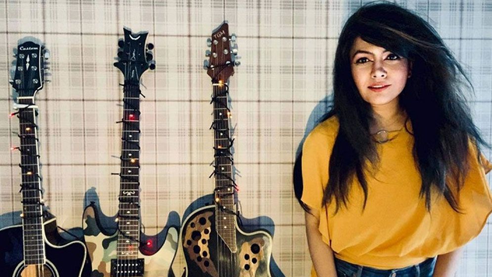 সংগীতে দুই দশকে মিলা