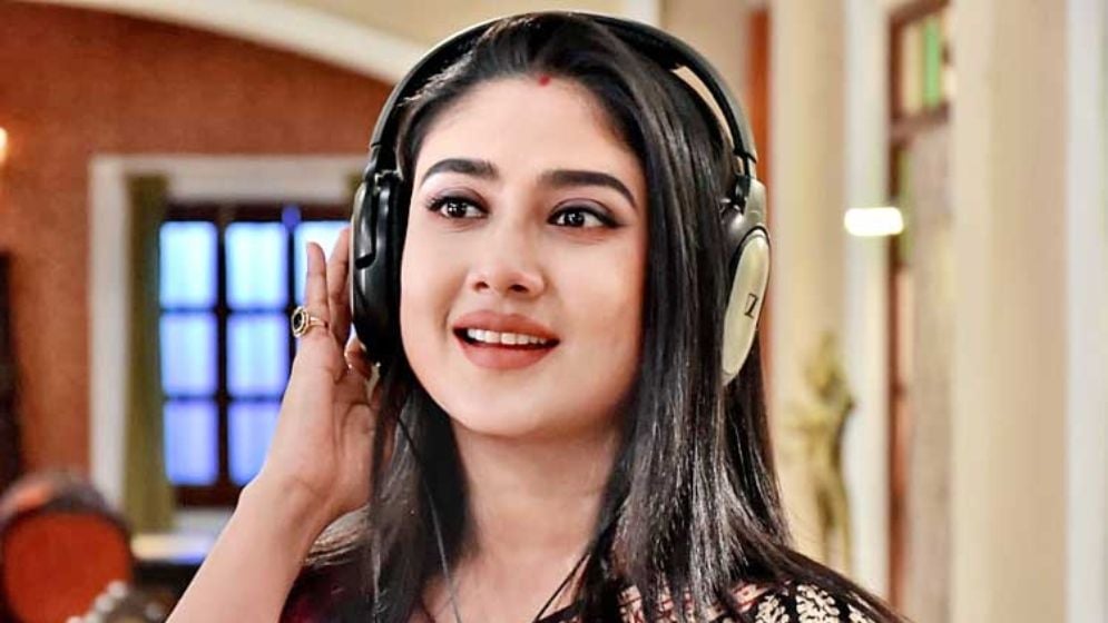 ছেলেকে নিয়ে বড় প্রশ্নের উত্তর দিলেন দেবলীনা