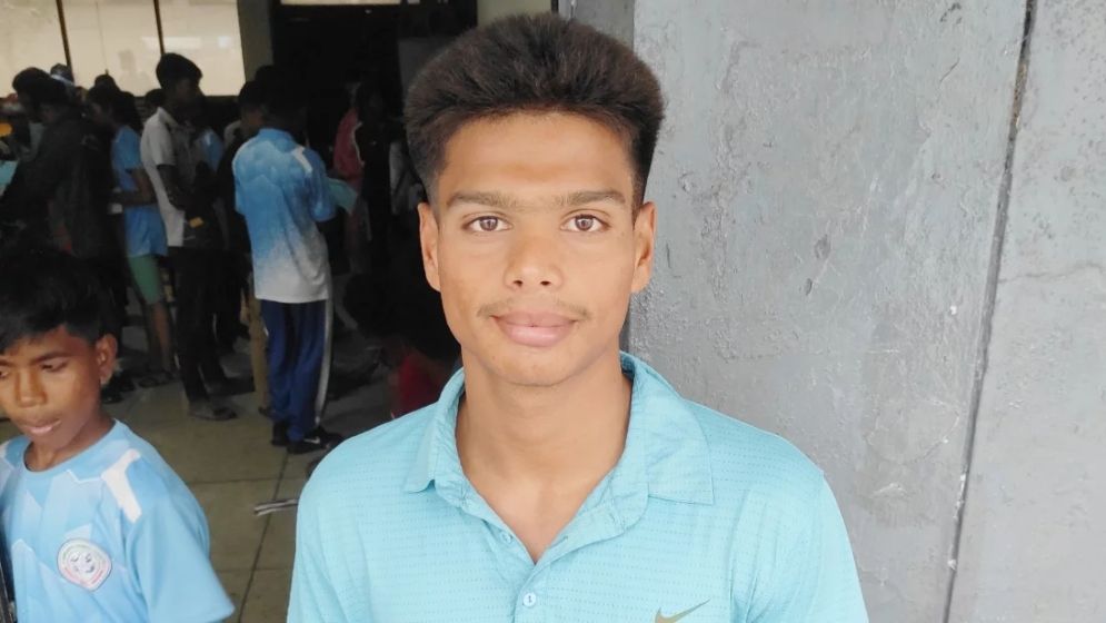 ১০০ মিটার ফ্রি স্টাইলে তন্ময়ের কীর্তি