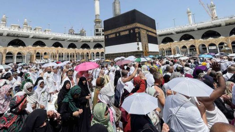 সৌদি বাদশার অতিথি হয়ে হজ করবেন একশ দেশের ১৩০০ মুসল্লি
