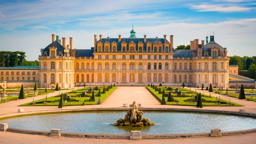 জগদ্বিখ্যাত প্যারিসের ভার্সাই প্রাসাদের তিন গোপন রহস্য