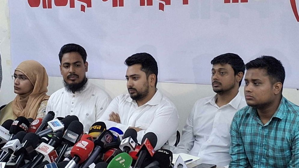 দুই ছাত্র উপদেষ্টার সঙ্গে কোনো সম্পর্ক নেই: নাহিদ ইসলাম