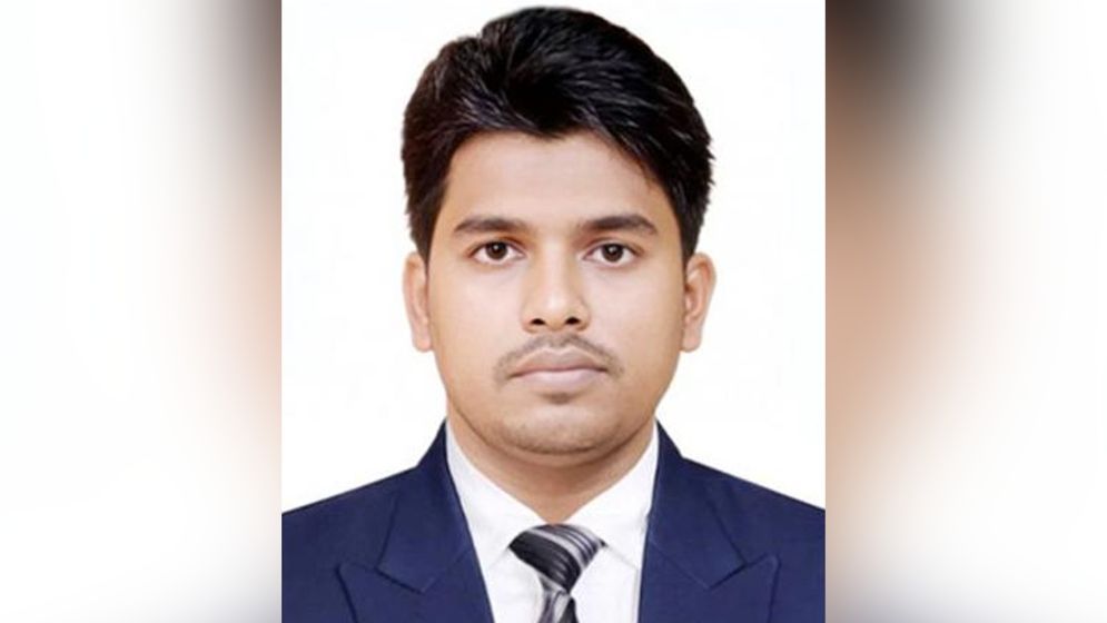 উপদেষ্টা আসিফের সাবেক এপিএস মোয়াজ্জেমের দেশত্যাগে নিষেধাজ্ঞা