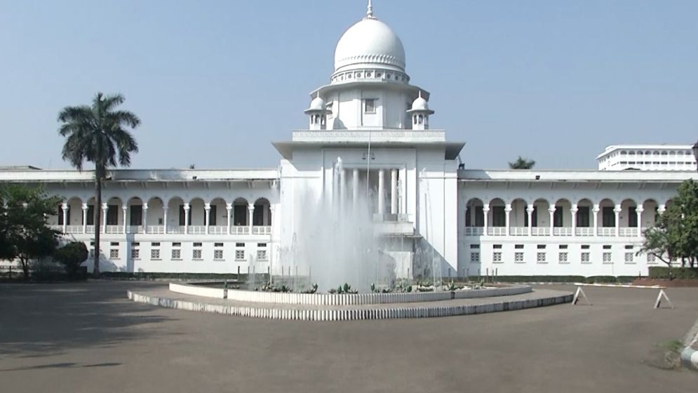 যুগান্তর সম্পাদকের মানহানি: দুজনের বিরুদ্ধে গ্রেফতারি পরোয়ানা জারি