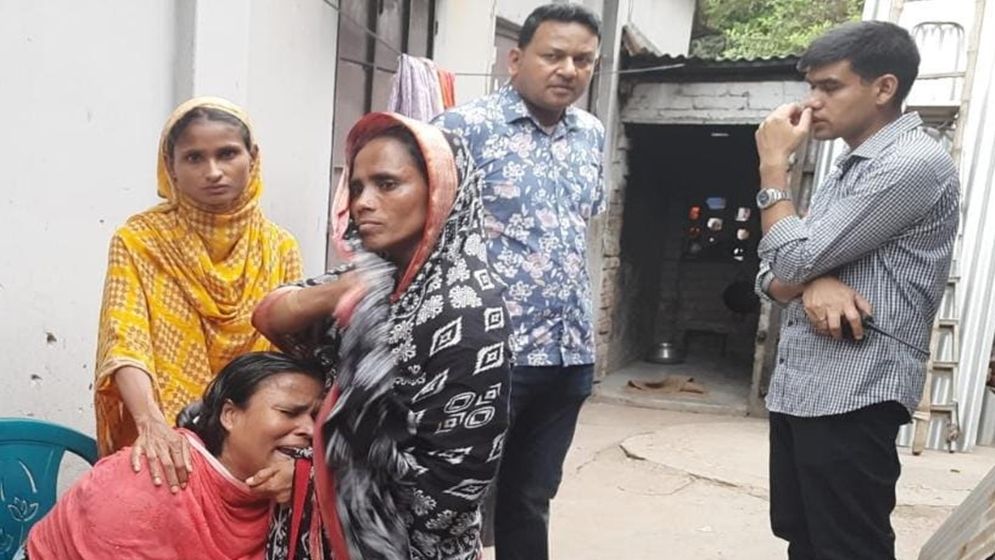 গাজীপুরে চোর সন্দেহে একজনকে পিটিয়ে হত্যা