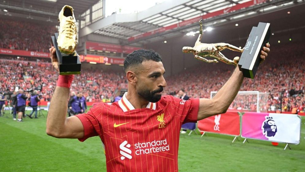 প্রিমিয়ার লিগের সব পুরস্কার একাই দখলে নিলেন সালাহ