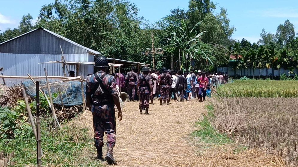 সীমান্তে গুলির পর ড্রোন উড়াচ্ছে বিএসএফ