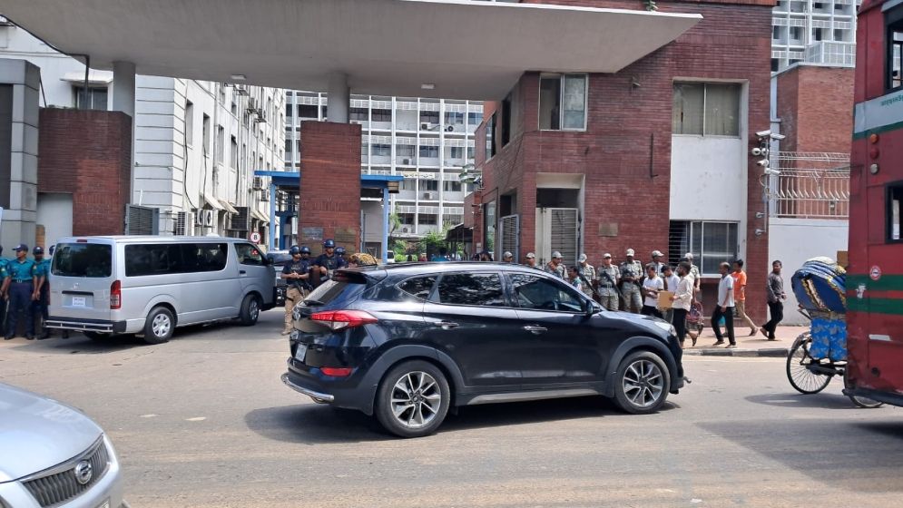 সচিবালয়ে নিরাপত্তাব্যবস্থা জোরদার