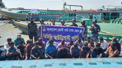 পদ্মায় অবৈধ বালু উত্তোলন, বিএনপির দুই নেতাসহ আটক ২৪