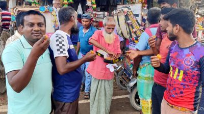 এটিএম আজহারের মুক্তিতে রংপুরে উল্লাস, মিষ্টি বিতরণ