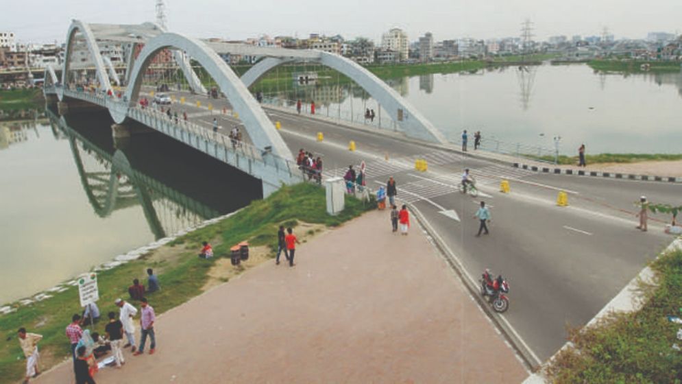 হাতিরঝিলে ওভারব্রিজের নিচ থেকে যুবকের লাশ উদ্ধার