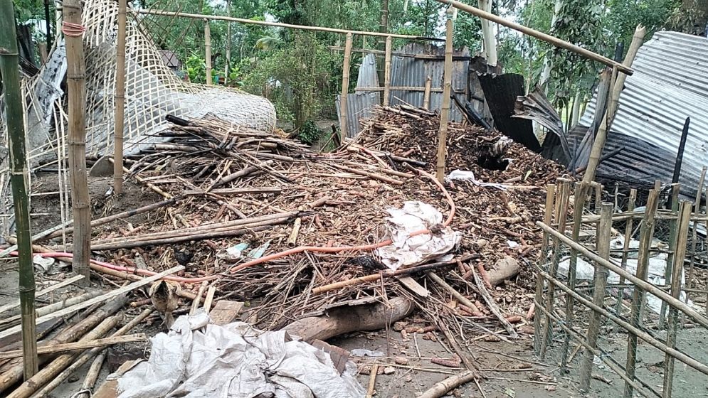 শ্বশুরবাড়িতে তালা ও আগুন দিয়ে আত্মহত্যা করল জামাই, কেন?