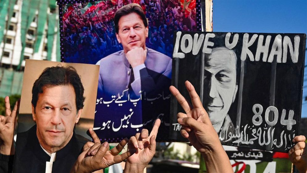 কী ঘটতে চলেছে ইমরান খানের ভাগ্যে?