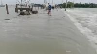 কুতুবদিয়ায় বেড়িবাঁধের ভাঙা অংশ দিয়ে পানি ঢুকে নিম্নাঞ্চল প্লাবিত