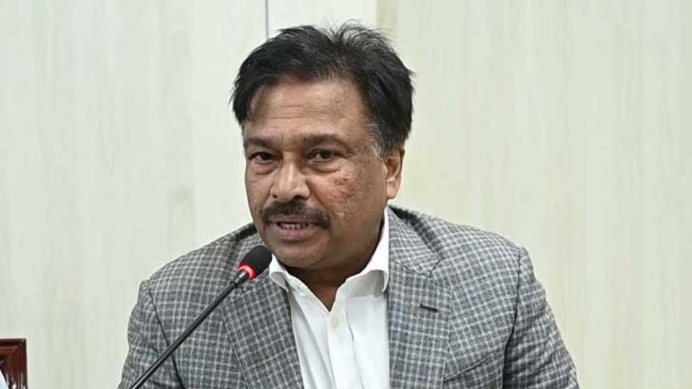 পদ হারানোর পর ফারুকের দেশত্যাগ নিয়ে যা জানা গেল